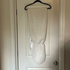 White faux fur wrap
